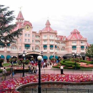 Экскурсия, Гид в Диснейленд